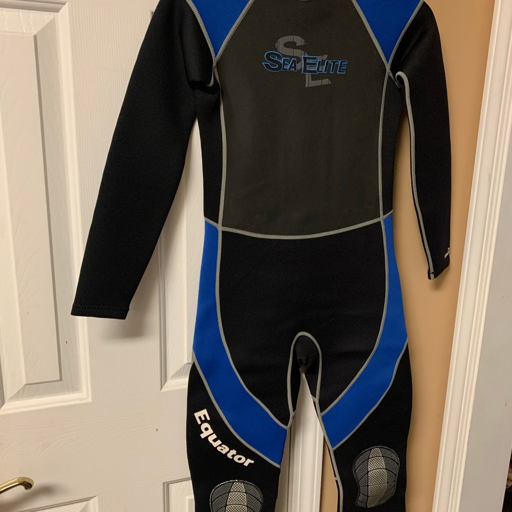 Sea Elite Black and Blue Wetsuit